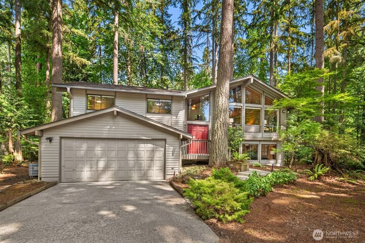 Property Photo: 15708 NE 164th Street WA 98072