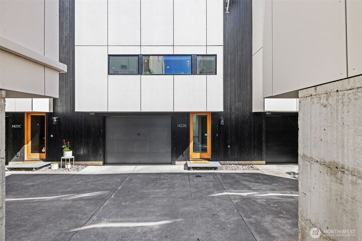 Property Photo:  1422 NW 64th Street B  WA 98107 