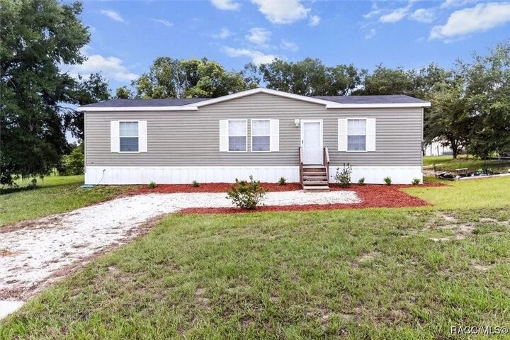 Property Photo: 8054 E Shetland Lane FL 34436