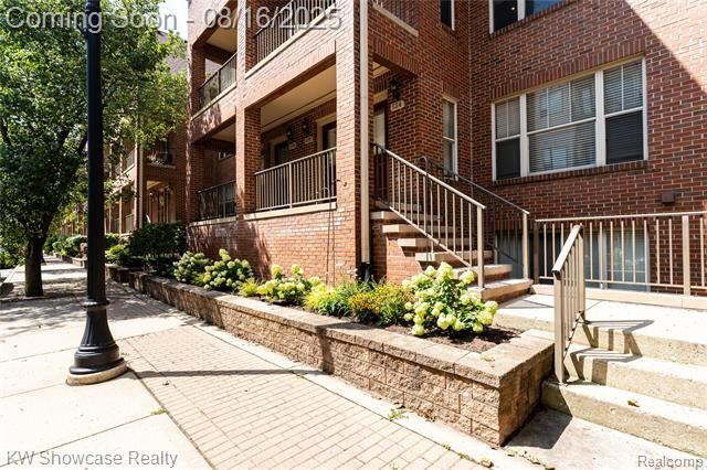 Property Photo:  138 Tiffany Lane  MI 48067