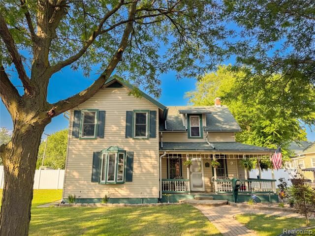 26240 Gibraltar Road  Flat Rock MI 48134 photo