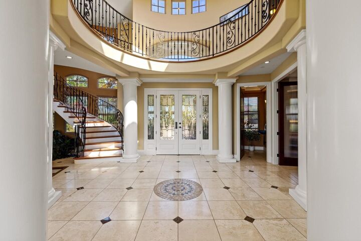 Property Photo:  122 Zanzibar Drive  CA 95003 