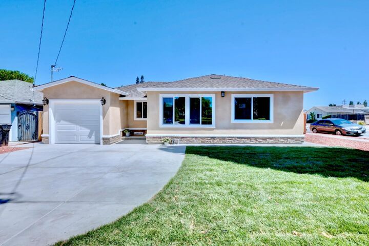 552 Borregas Avenue  Sunnyvale CA 94085 photo