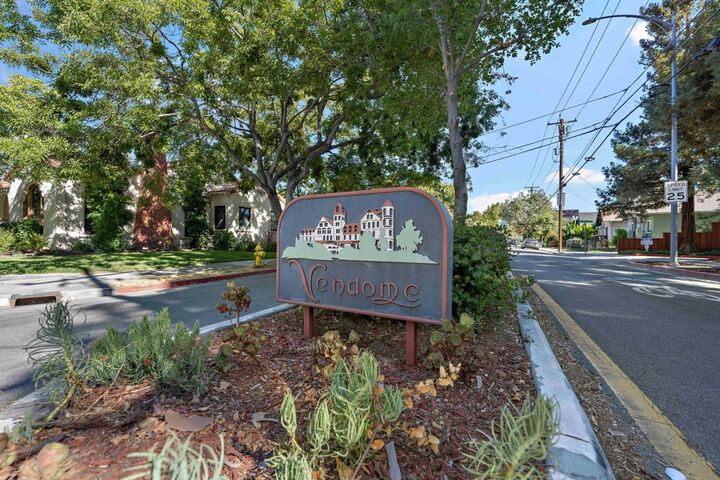 Property Photo: 35 Hawthorne Way CA 95110