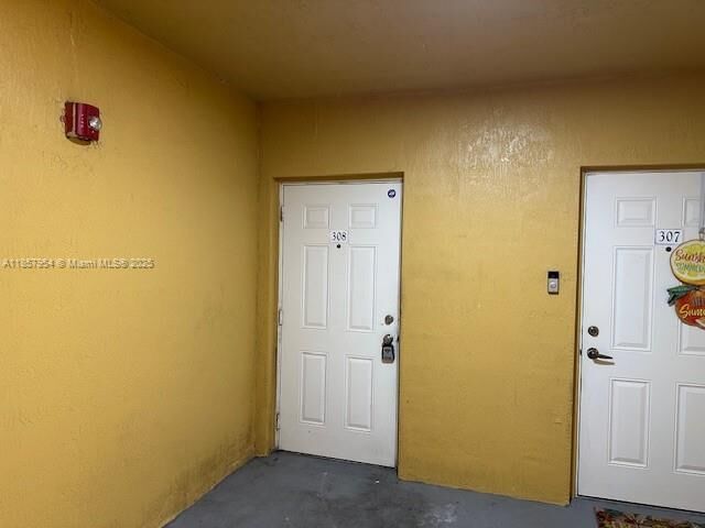 Property Photo:  20810 SW 87th Ave 308  FL 33189 