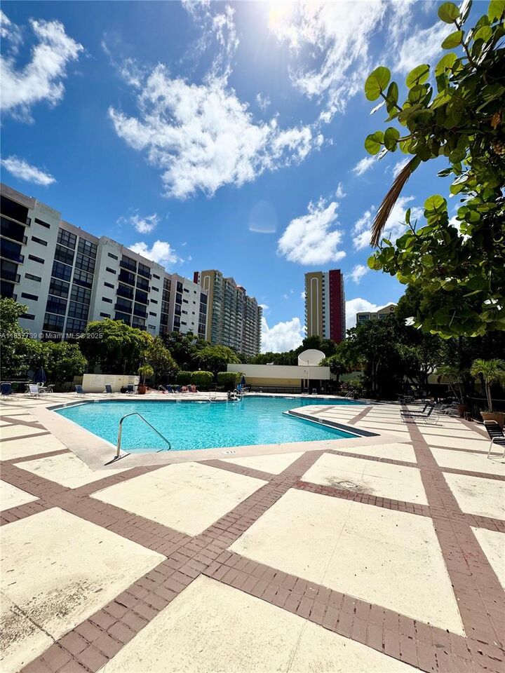 Property Photo:  17011 N Bay Rd 902  FL 33160 