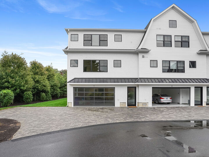Property Photo:  345 Reef Road C9  CT 06824 