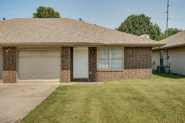 Property Photo:  1003-1005 W Edgewood Street  MO 65807 