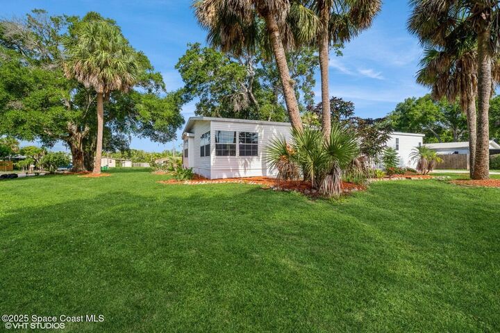 Property Photo: 155 Vanguard Circle FL 32926