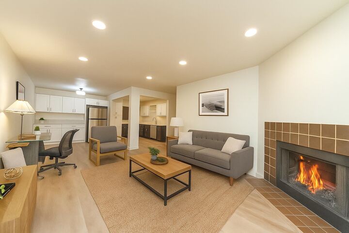 Property Photo: 707 W 6th Ave 36 WA 99204