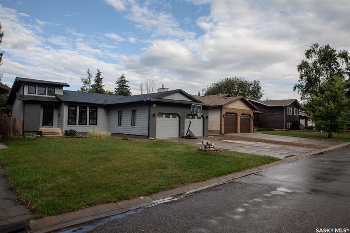 Property Photo: 11219 Gardiner Drive SK S9A 3M5