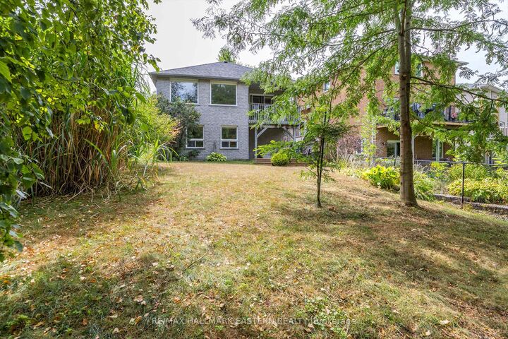 Property Photo: 20 Eldon Court ON K9H 7S1