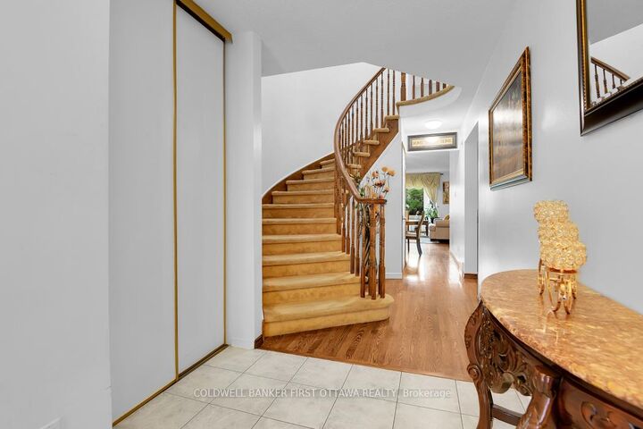 Property Photo: 23 Manju Street ON K1G 4T9