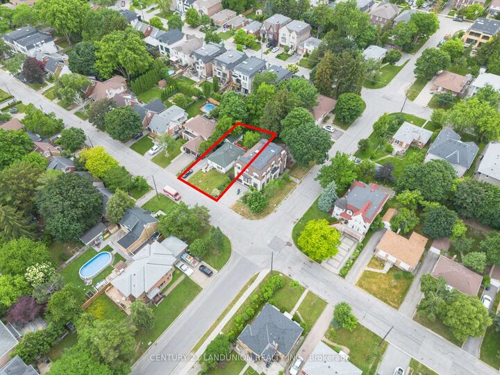 Photo de la propriété: 200 Elmhurst Avenue ON M2N 1S3