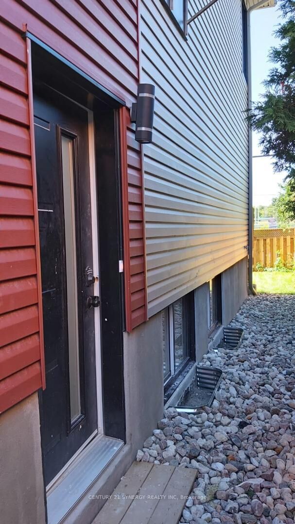 Photo de la propriété:  1293 Thames Street  ON K1Z 7N2 