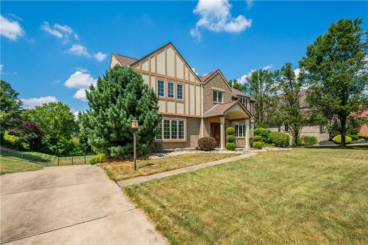 Property Photo: 1452 Regency Drive PA 15025