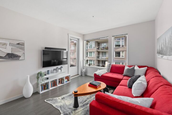 Property Photo:  255 W 1st Street 411  BC V7M 3G8 