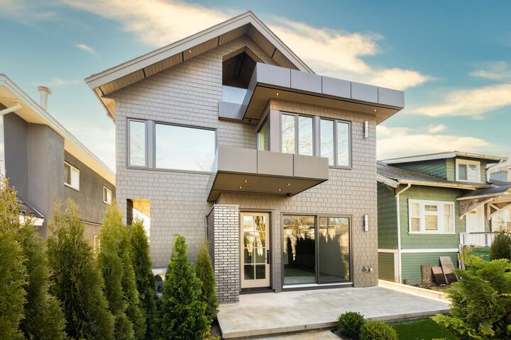 Property Photo: 2380 E 5th Avenue BC V5N 1N1