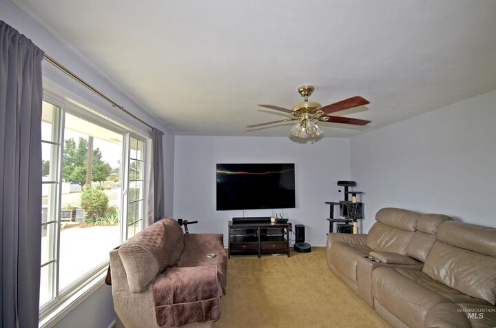Property Photo:  1924 5th Avenue  WA 99403 