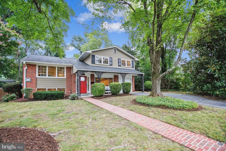 Property Photo:  8817 Vernon View Drive  VA 22308 