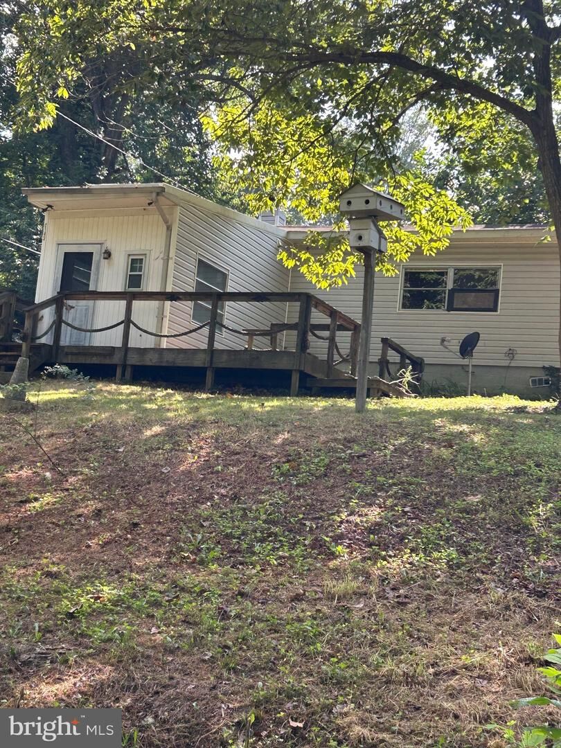 Property Photo:  5150 Lenoir Drive  MD 20732 