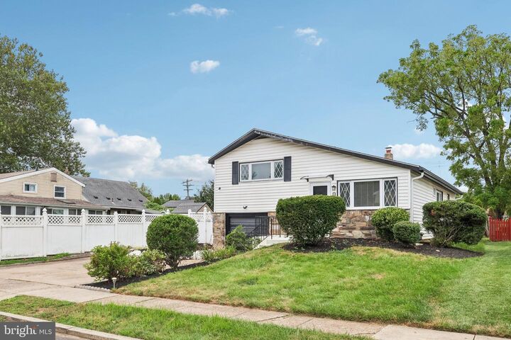 Property Photo:  1350 Lindbergh Avenue  PA 19001 