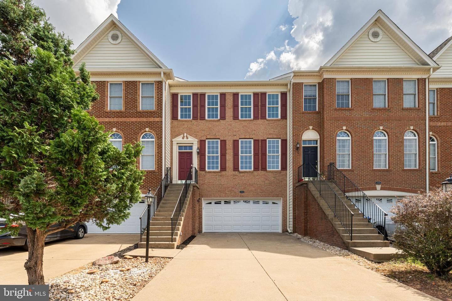 Property Photo: 22528 Scattersville Gap Terrace VA 20148