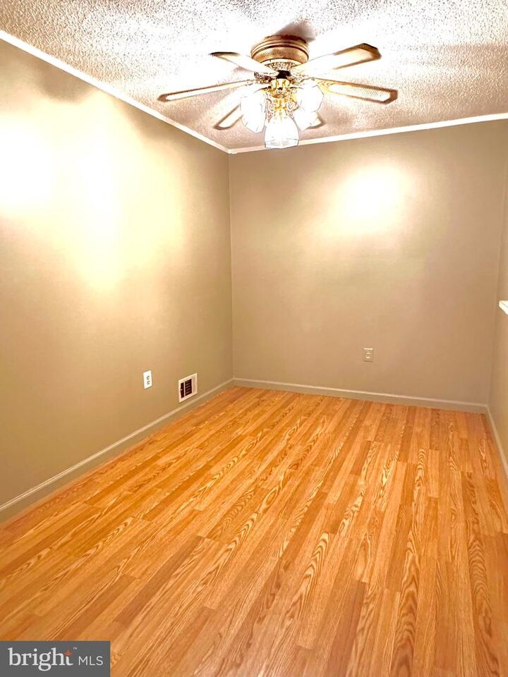 Property Photo:  84 Willow Court  NJ 08619 