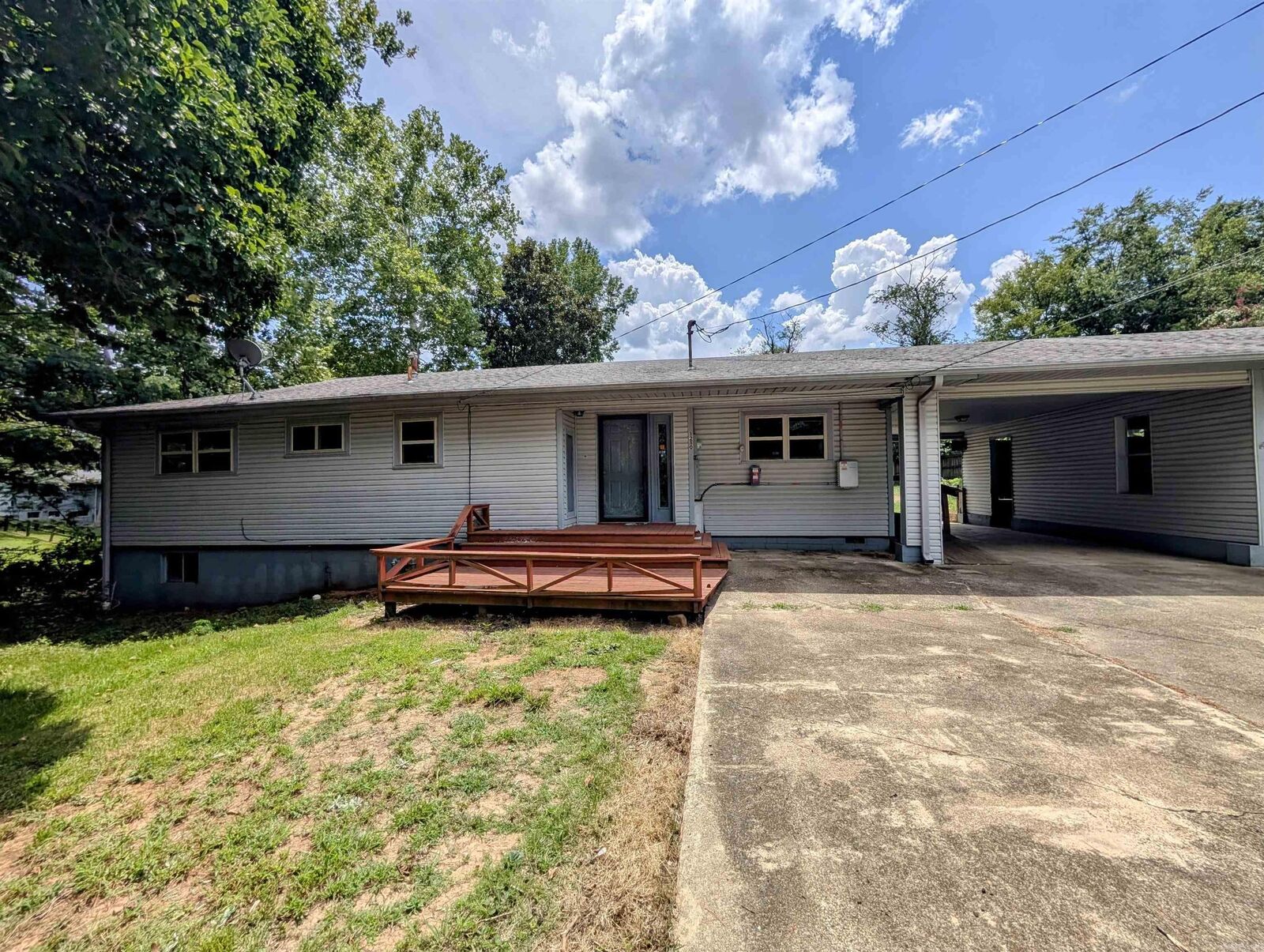 Property Photo: 1210 Bert Street AR 71953