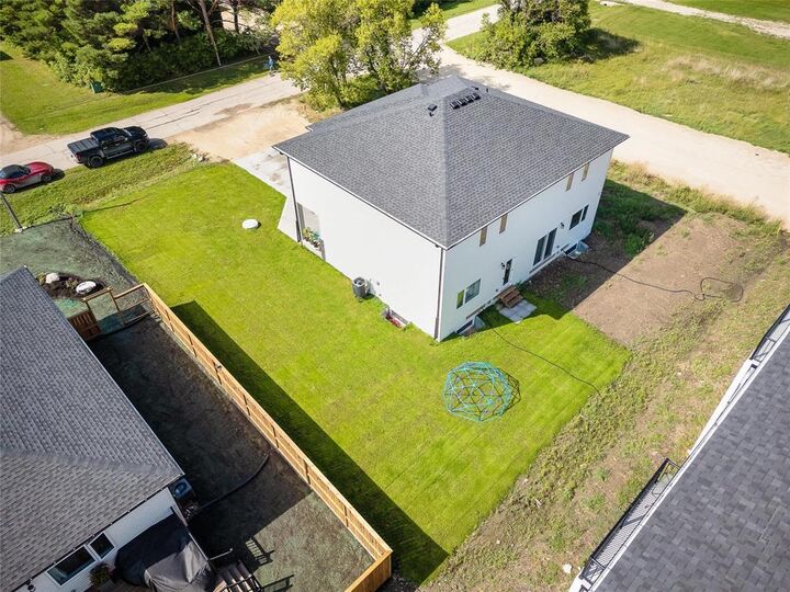 Photo de la propriété: 13 Church Street MB R0E 2B0