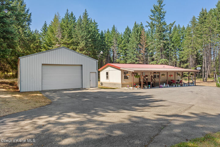 Property Photo:  2661 E Hudlow Rd  ID 83835 