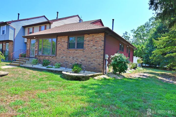 Property Photo:  20 Pendleton Place  NJ 08857 