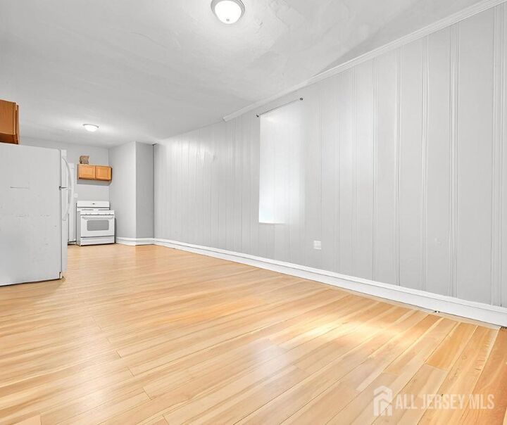 Property Photo:  302 W 302 Street 1  NJ 08618 