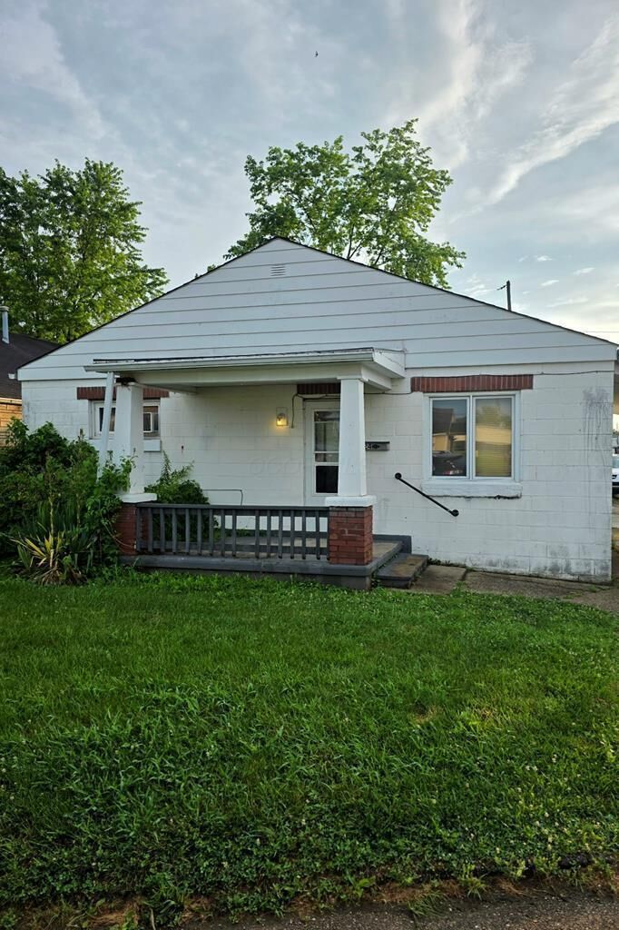 Property Photo: 24 Leggett Avenue OH 45601