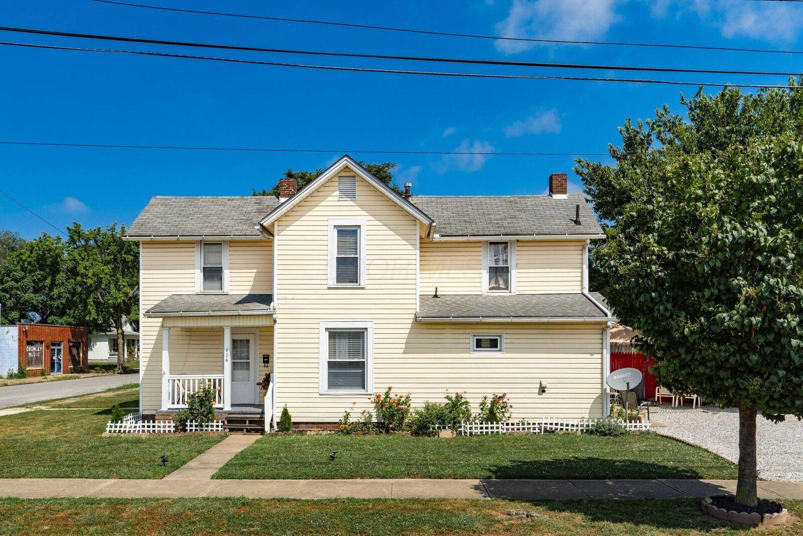 Property Photo: 404 Garfield Avenue OH 43130
