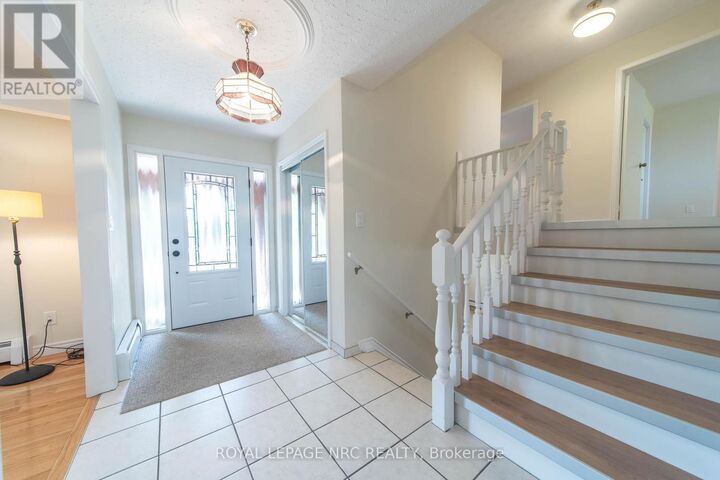 Photo de la propriété:  7797 Mulhern Street  ON L2H 1B6 