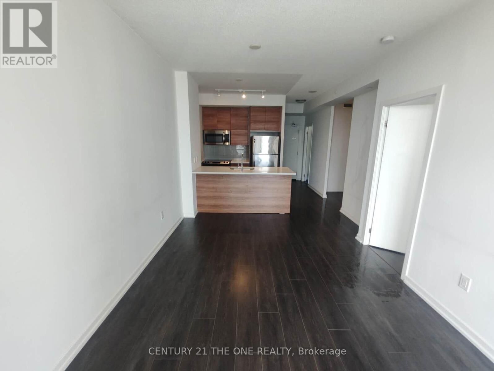 Property Photo: 66 Forest Manor Road 1009 ON M2J 0B7