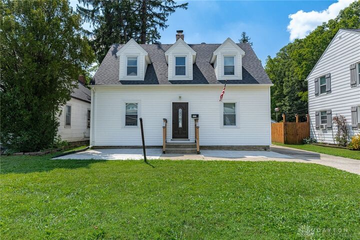 Property Photo: 231 W Parkwood Avenue OH 45506