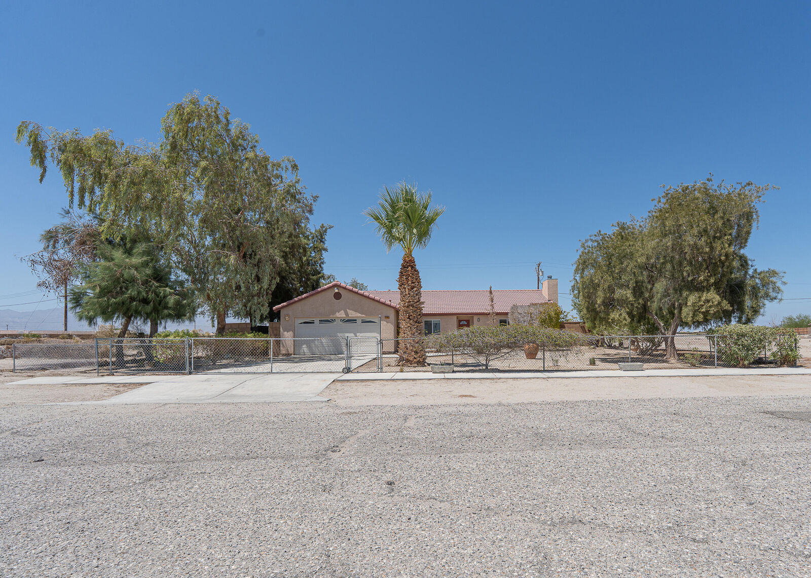 Property Photo:  2285 Sand Flower Avenue  CA 92274 