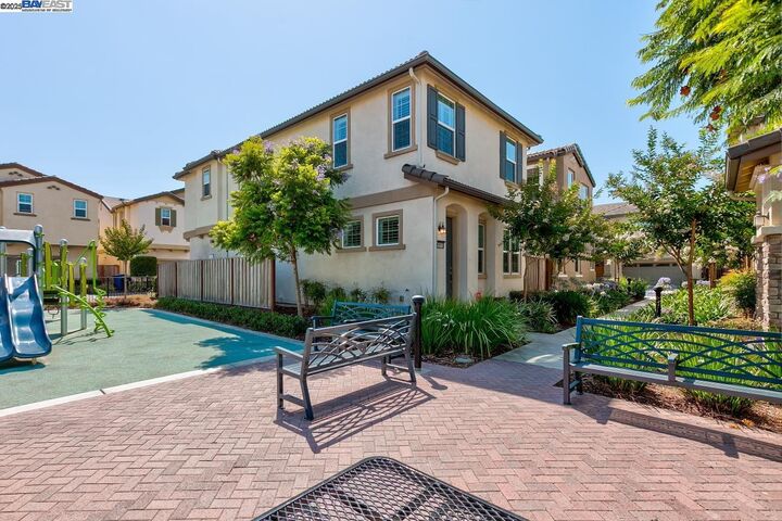 1513 Sylvia St  Hayward CA 94545 photo