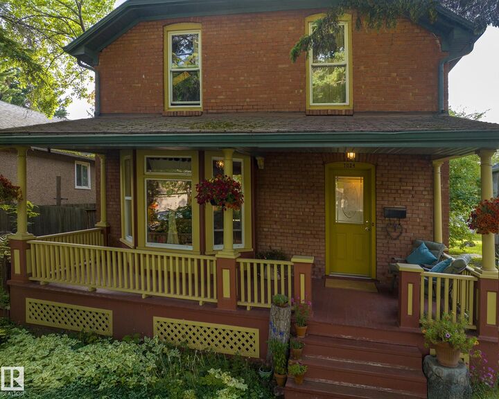 Property Photo:  7024 105A Street NW  AB T6H 2R5 
