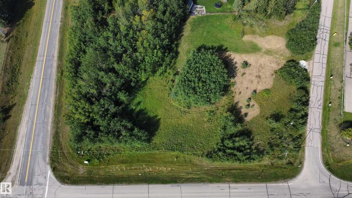 Property Photo:  487 Lakeside Drive  AB T7Z 2T7 