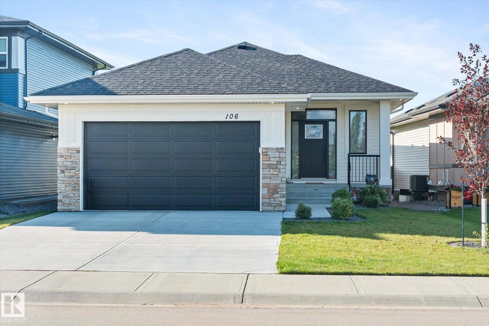 Property Photo: 106 Graybriar Drive AB T7Z 0M7
