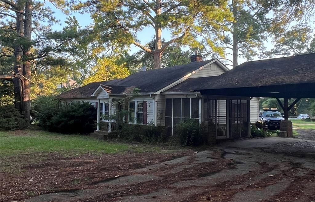 Property Photo:  83 Woodstock Road  GA 30075 