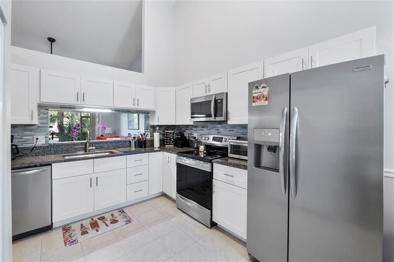 Property Photo:  6344 Long Key Ln  FL 33472 