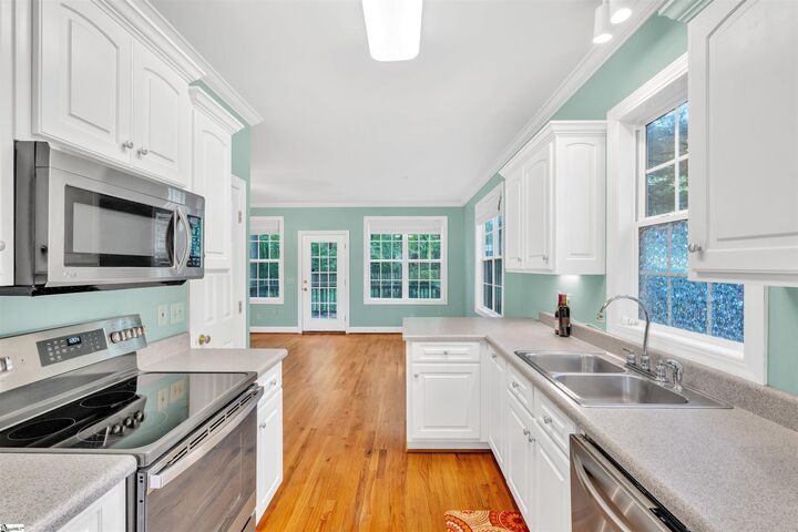 Property Photo:  1038 Summit Drive  SC 29609 