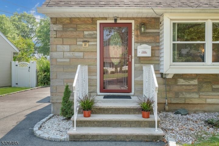 Property Photo:  27 Anderson Pkwy  NJ 07009 