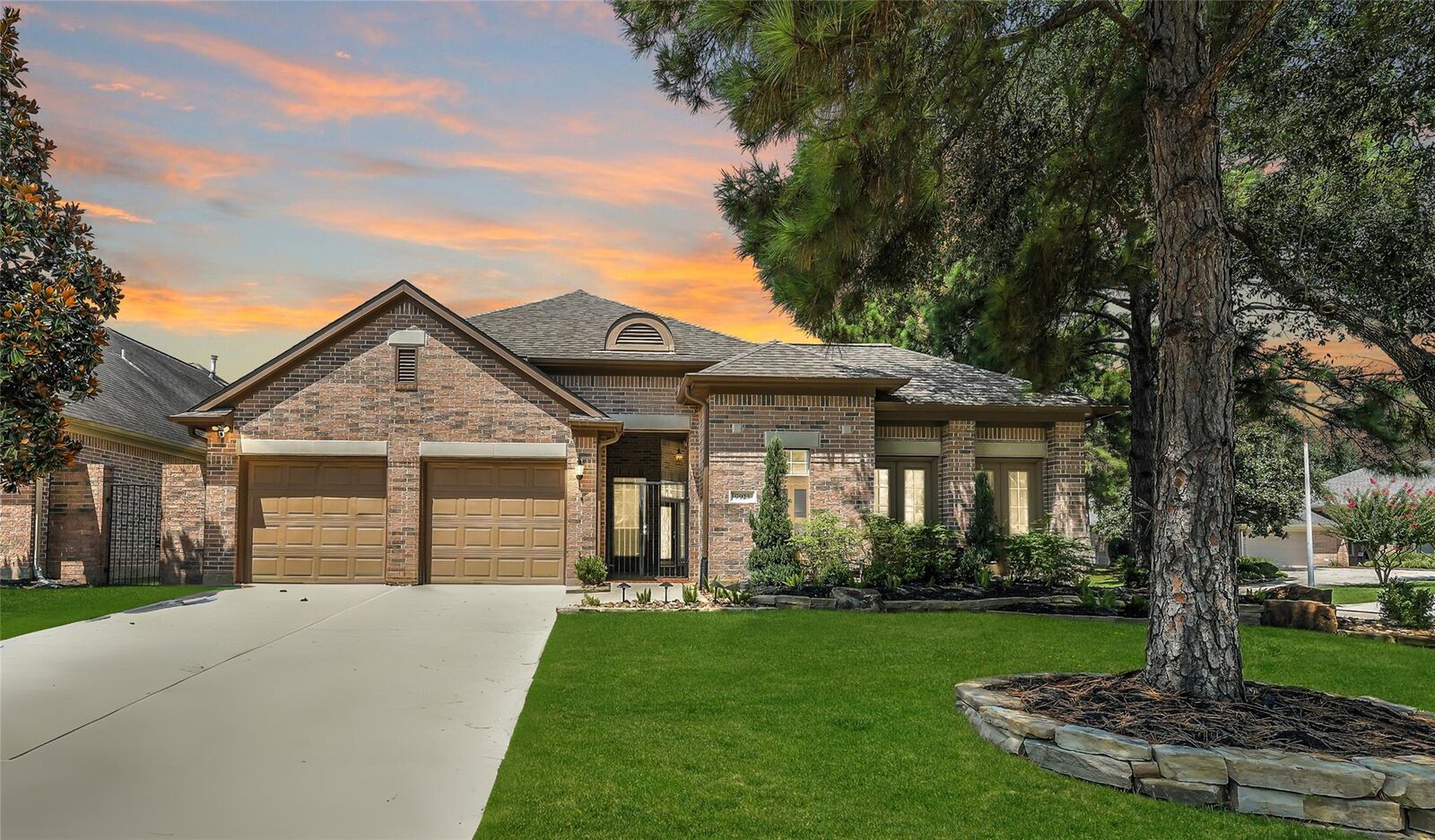 Property Photo: 9923 Eden Valley Drive TX 77379