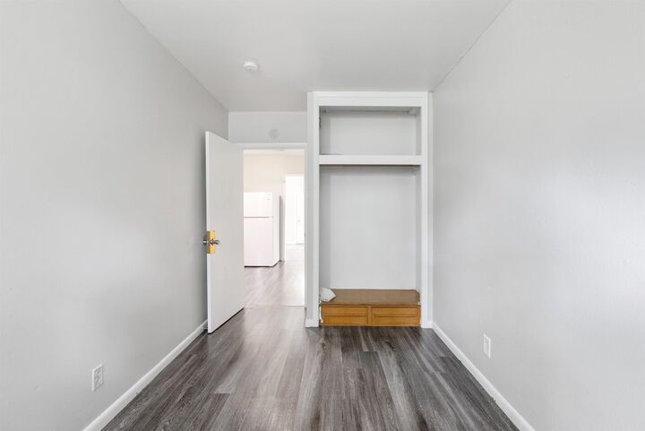 Property Photo: 1223 W 19th Street IA 50613