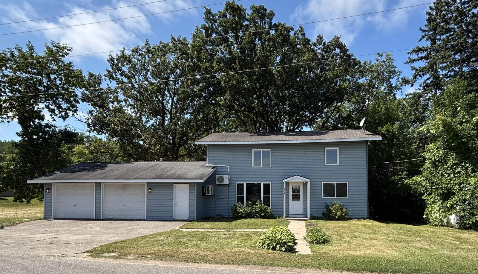 Property Photo:  239 N 1st St  MN 56452 